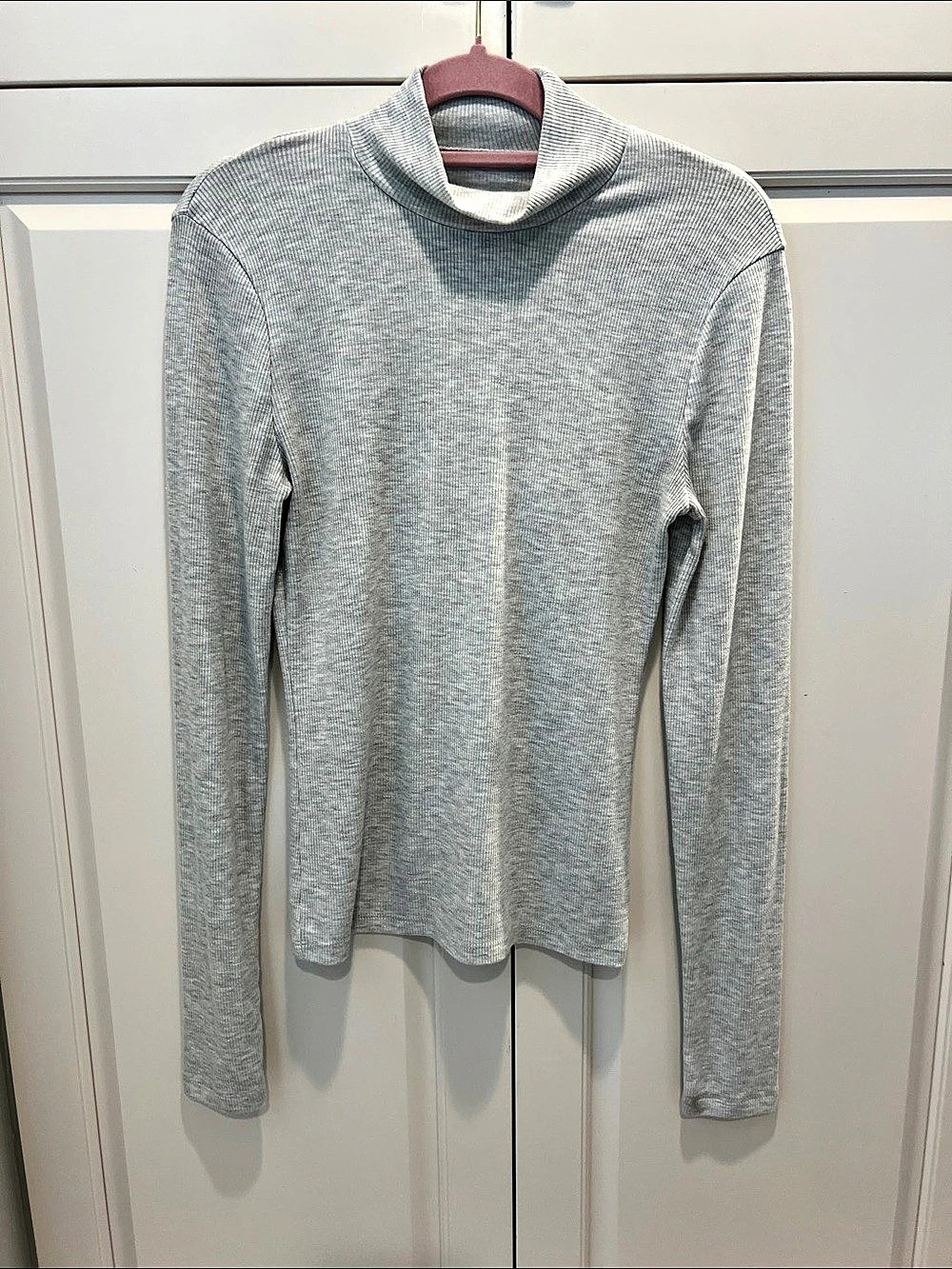 Abercrombie & Fitch Soft A&F Essentials Ribbed Mock Neck Top Gray
